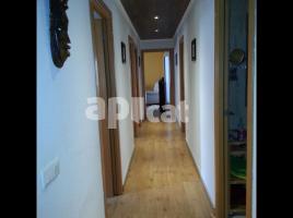 Flat, 119.00 m², near bus and train, almost new, Calle Barcelona