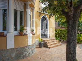 Houses (detached house), 254.00 m², near bus and train