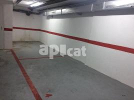 Parking, 13.00 m², near bus and train