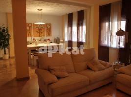 Flat, 234.00 m², near bus and train, Calle PUJADA DEL CASTELL
