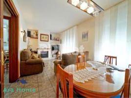 Houses (terraced house), 240.00 m², Calle Centre