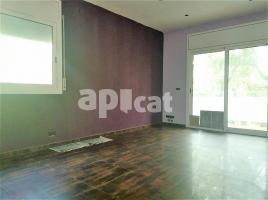 Houses (detached house), 141.00 m², near bus and train, almost new