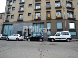 For rent business premises, 480.00 m², near bus and train, almost new