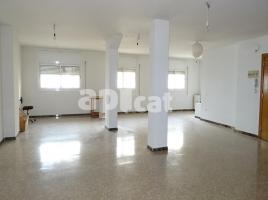 For rent otro, 111.00 m², near bus and train