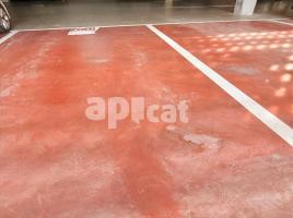 Parking, 18.00 m², almost new, Calle Canelones, 25