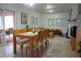 Detached house, 231.86 m², almost new