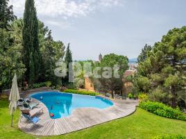 Houses (villa / tower), 415.00 m², almost new