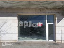 For rent business premises, 165.00 m², near bus and train, almost new