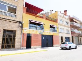 Houses (villa / tower), 360.00 m², near bus and train, Calle del Bisbe Perelló