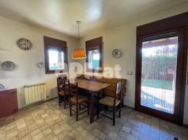Houses (villa / tower), 467.00 m², almost new