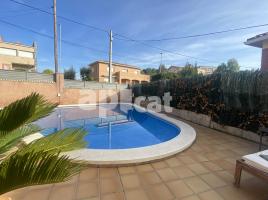 Houses (terraced house), 228.00 m², almost new, Calle Canigó