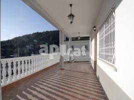 Houses (villa / tower), 215.00 m², almost new