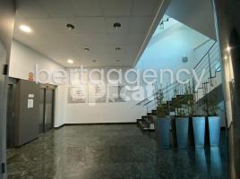 For rent office, 60.00 m², almost new, Calle Pagesia