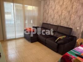 Flat, 67.00 m², near bus and train, almost new
